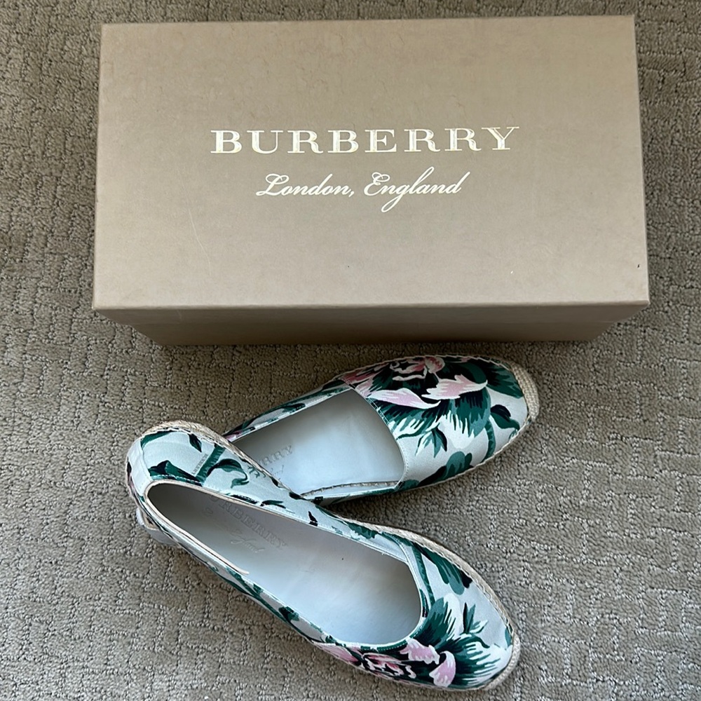 BRAND NEW Burberry Hodgeson Floral Emerald Green Espadrilles Size 39